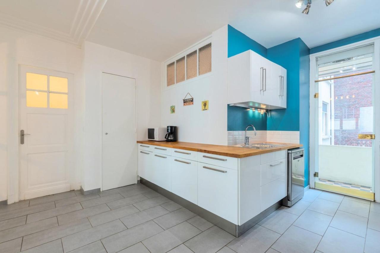 Beautiful With Balcony 4 Bedrooms!